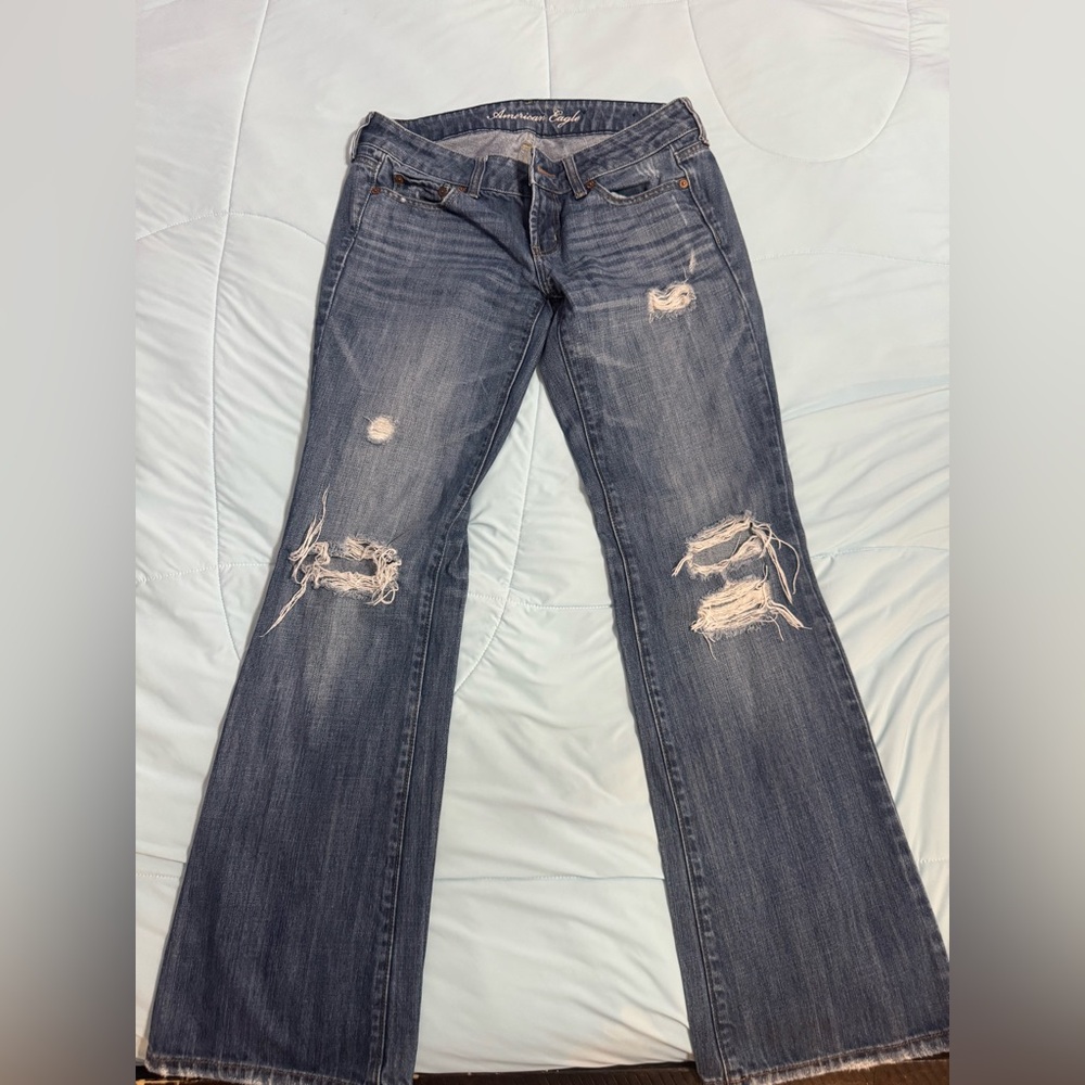 AE distressed Favorite Boyfriend as 4 / reg